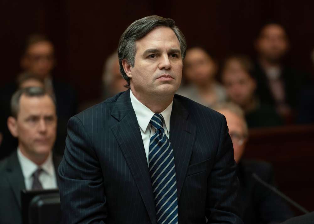 Mark Ruffalo stars as "Robert Bilott" in director Todd Haynes' DARK WATERS, a Focus Features release. Credit : Mary Cybulski / Focus Features